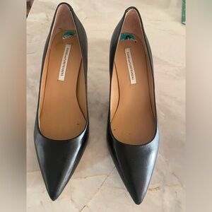 Diane von Furstenberg black pumps sz 8